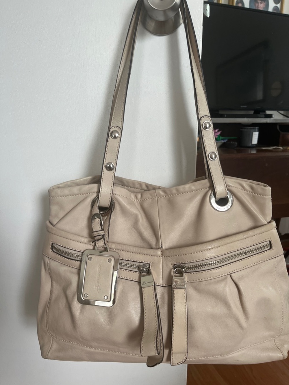 B Makowsky cream Leather Shoulder Bag with Silver Hardware